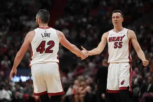 NBA: Heat vence Rockets em mais um jogo sem Jimmy Butler