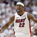 NBA: Heat atropela Knicks e abre vantagem na s&eacute;rie na volta de Butler