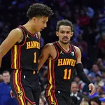 NBA: Trae Young brilha, Hawks encerram m&aacute; fase e vencem 76ers
