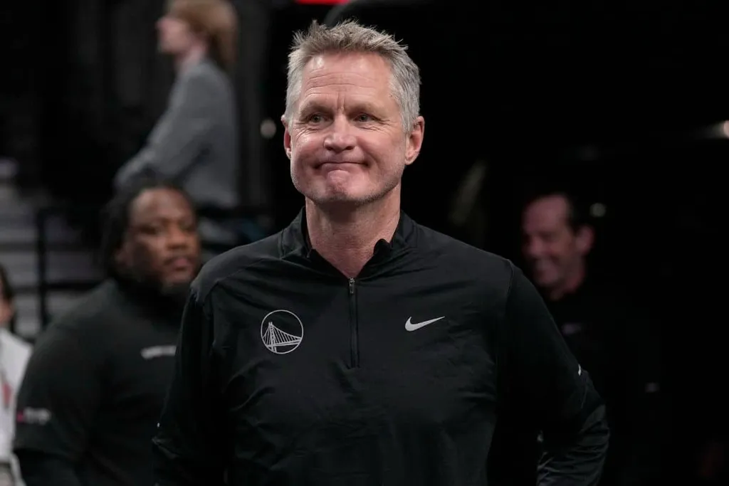 NBA: t&eacute;cnico dos Warriors toma decis&atilde;o importante ap&oacute;s vit&oacute;ria sobre Celtics