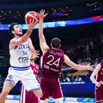 Let&ocirc;nia joga melhor e vence a It&aacute;lia na Copa do Mundo de Basquete