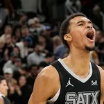 Lakers vencem, mas Wembanyama quebra recorde de 5 anos na NBA