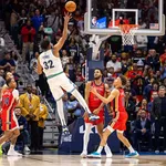 NBA: Towns decide e Timberwolves vencem Pelicans no fim