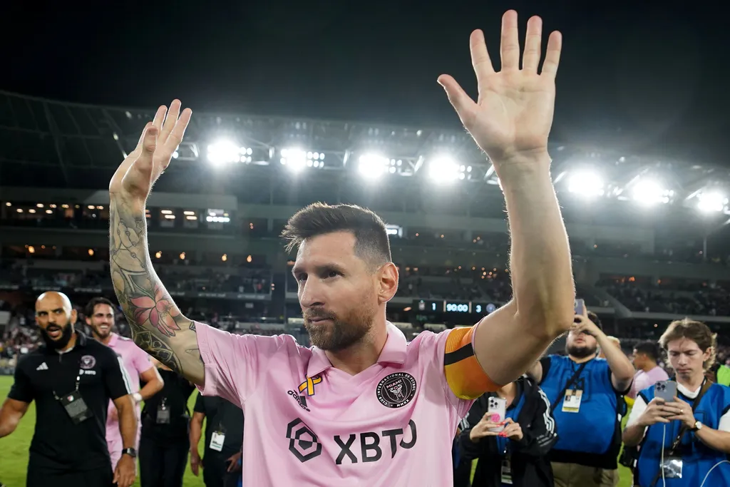 MLS: f&atilde; de Messi invade campo, mas seguran&ccedil;a rouba a cena com arrancada