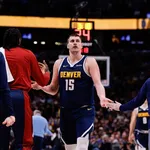 NBA: Jokic &lsquo;desiste&rsquo; ap&oacute;s 3&ordm; quarto e reservas dos Nuggets vencem Grizzlies