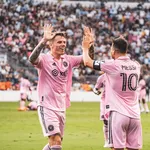 Com gola&ccedil;o de Messi, Inter Miami vence Philadelphia Union e garante vaga na final da Leagues Cup