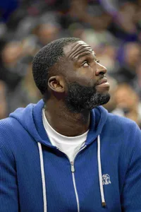 Draymond Green assiste jogo entre Warriors e Kings. Foto: Icon sport
