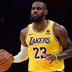 NBA: Em noite de recorde de LeBron, coadjuvantes garantem triunfo dos Lakers