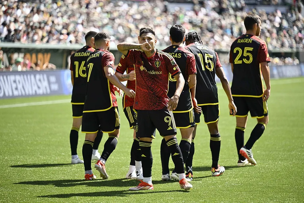 MLS: Carrasco Ruid&iacute;az faz mais um e atinge marca absurda na vit&oacute;ria do Seattle Sounders