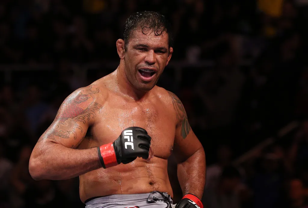 Minotauro &eacute; ex-campe&atilde;o interino dos pesos-pesados. Foto: Reprodu&ccedil;&atilde;o/Twitter/@UFCBrasil