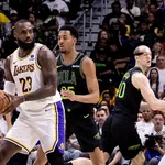 NBA: Lakers vencem com novo recorde de LeBron e puxam Pelicans pro play-in