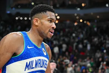 Giannis Antetokounmpo em a&ccedil;&atilde;o pelo Milwaukee Bucks na NBA