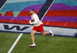 NFL: Por que Travis Kelce não joga contra o Detroit Lions? Jogador é baixa para estreia