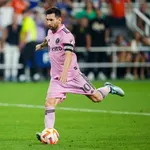 Melhor batedor da hist&oacute;ria? Saiba quantos gols de falta tem Messi