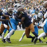 [NFL] Packers 27 x 19 Panthers: 22 press&otilde;es em Bryce Young pesaram mais que tr&ecirc;s turnovers