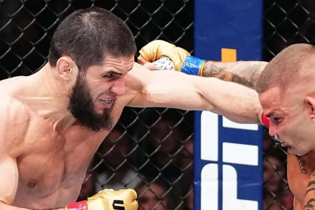 Makhachev finaliza Poirier, mantem cintur&atilde;o peso-leve e &lsquo;salva&rsquo; UFC 302