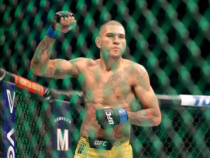 Alex Poatan explica mudan&ccedil;a de luta do UFC 300 para o UFC 301