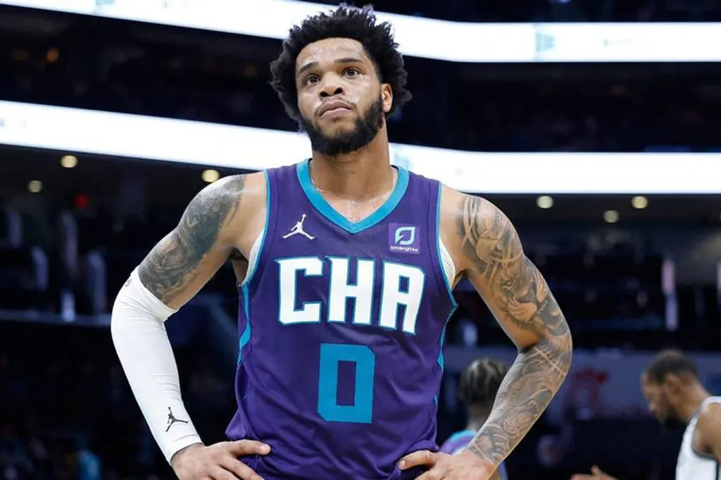 NBA: Miles Bridges se desculpa por &lsquo;constrangimento&rsquo; ap&oacute;s agredir namorada