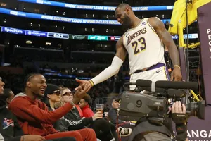LeBron James se anima com estreia de Bronny na NCAA: ‘Grande momento’
