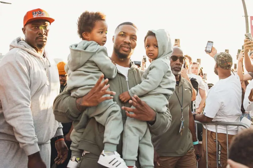 Festa, filhos e treino: como foi a chegada de Lillard ao Milwaukee Bucks