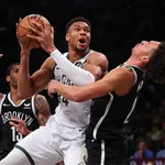 NBA: Antetokounmpo comanda vit&oacute;ria diante dos Nets