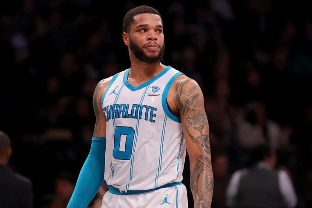 NBA: Miles Bridges &eacute; proibido de entrar no Canad&aacute; e desfalca Hornets