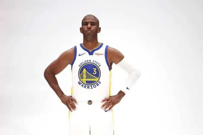 NBA: Chris Paul aparece pela primeira vez em uniforme dos Warriors