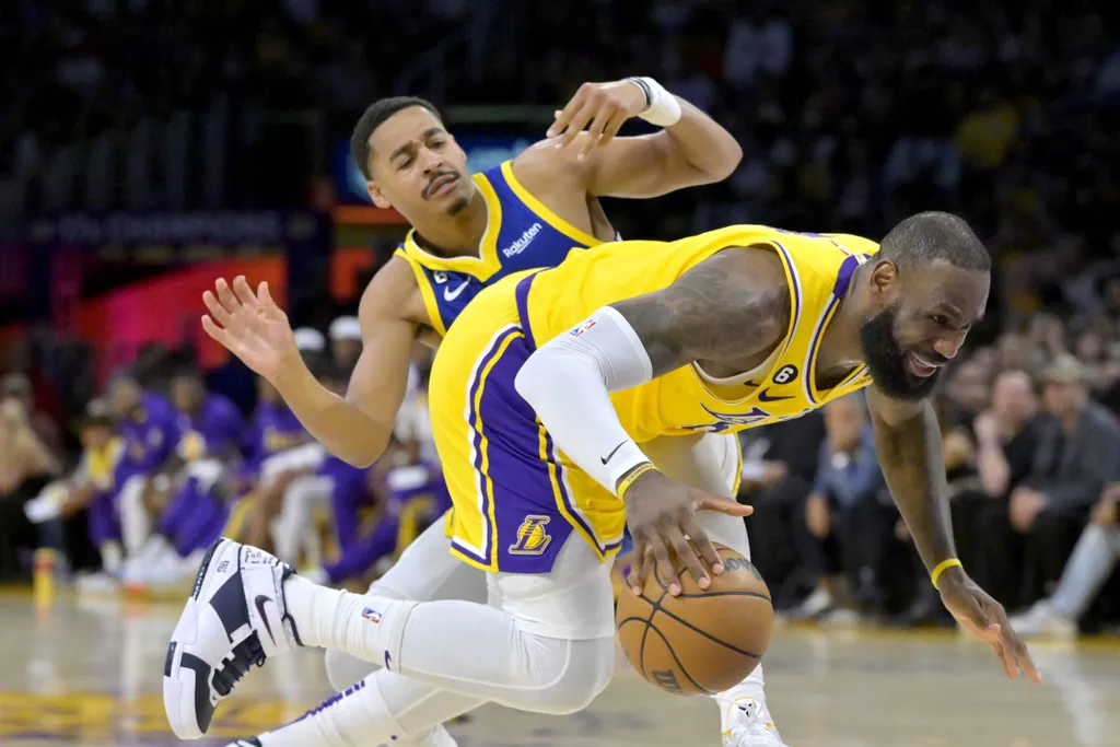 Warriors d&atilde;o chap&eacute;u nos Lakers e trocam Jordan Poole por lenda da NBA