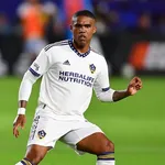 Com pris&atilde;o decretada, Douglas Costa tem sal&aacute;rio milion&aacute;rio na MLS