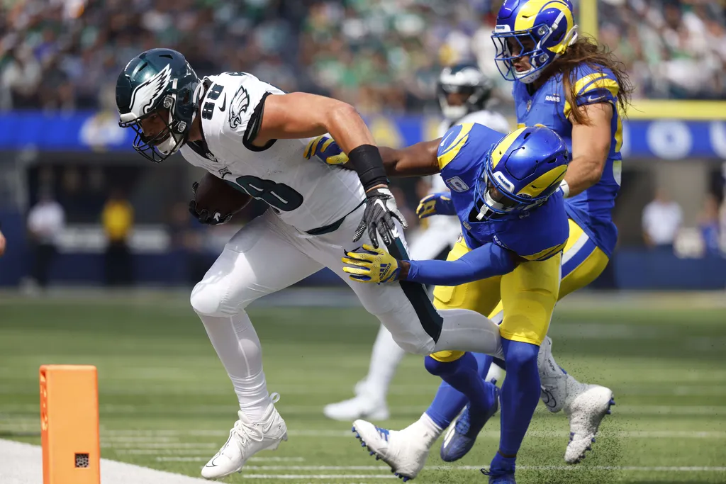 NFL: Eagles vencem Rams e seguem invictos na temporada