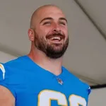 NFL: Chargers dispensam Corey Linsley e aposentadoria deve ser op&ccedil;&atilde;o
