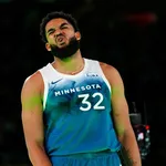 NBA: Astro dos Wolves &eacute; desfalque por tempo indeterminado