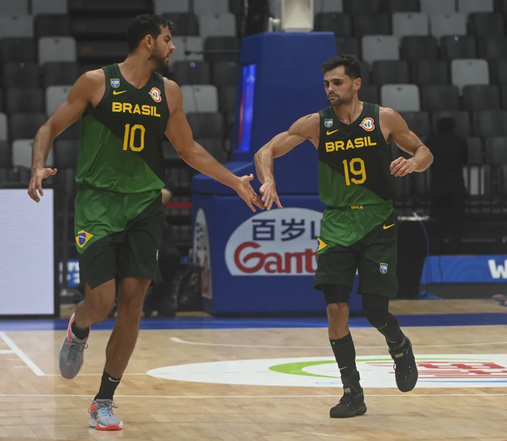 Raul Neto fora, recorde de Huertas, show de Doncic e LeBron James &lsquo;superado&rsquo;: os destaques da Copa do Mundo de Basquete