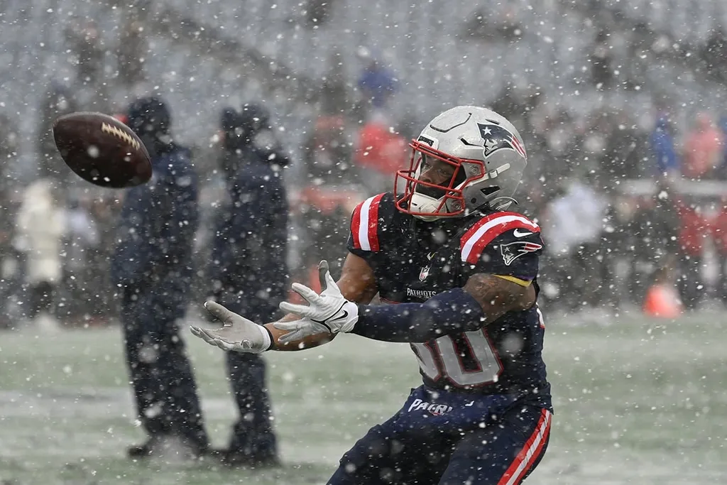 NFL: Jogador dos Patriots é preso por ligação em esquema de apostas