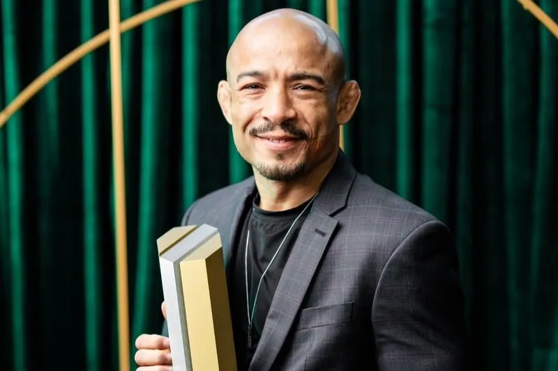UFC: Jos&eacute; Aldo chora com homenagem ao entrar para o Hall da Fama