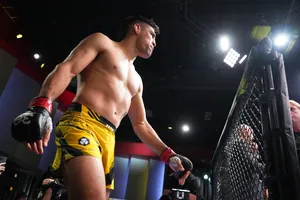 Vicente Luque revela medo e emoção após vitória em retorno ao UFC, e planeja futuro