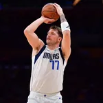 NBA: Luka Doncic machuca e deixa partida contra Clippers