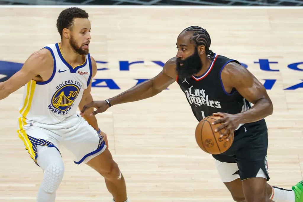 NBA: Warriors tentam rea&ccedil;&atilde;o, mas James Harden decide para os Clippers