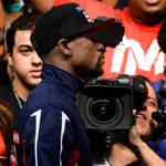 Floyd Mayweather deve enfrentar Manny Pacquiao em revanche no Jap&atilde;o