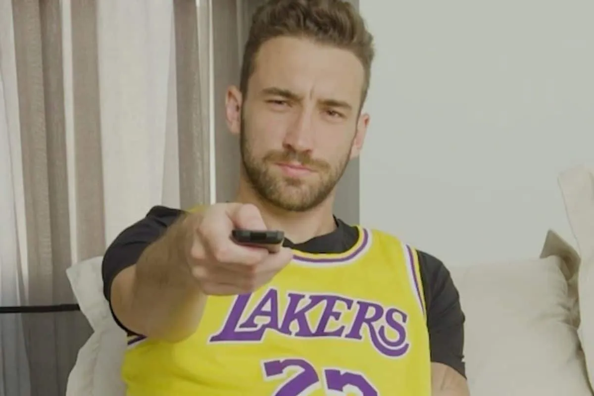 L&eacute;o Ortiz, capit&atilde;o do Bragantino, &eacute; torcedor do Los Angeles Lakers. Foto: Reprodu&ccedil;&atilde;o/arquivo pessoal