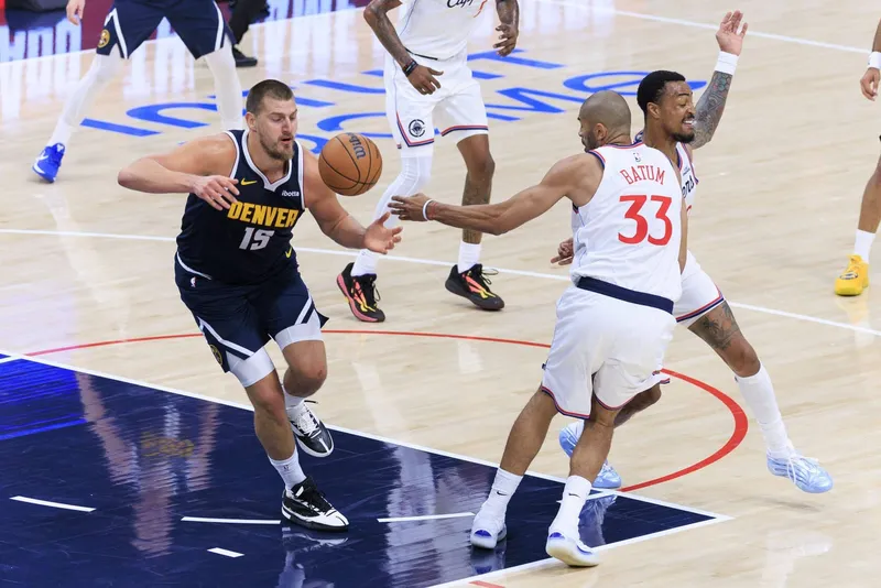 [NBA] Jokic adia renova&ccedil;&atilde;o e promete assinar com os Nuggets em 2027