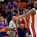 NBA: Adebayo devolve a esperan&ccedil;a para Miami em vit&oacute;ria sobre os Pistons