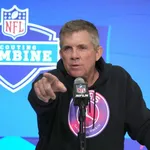 T&eacute;cnico dos Broncos fala sobre a disputa pela vaga de QB titular: &lsquo;s&atilde;o todos c&atilde;es &oacute;rf&atilde;os&rsquo;
