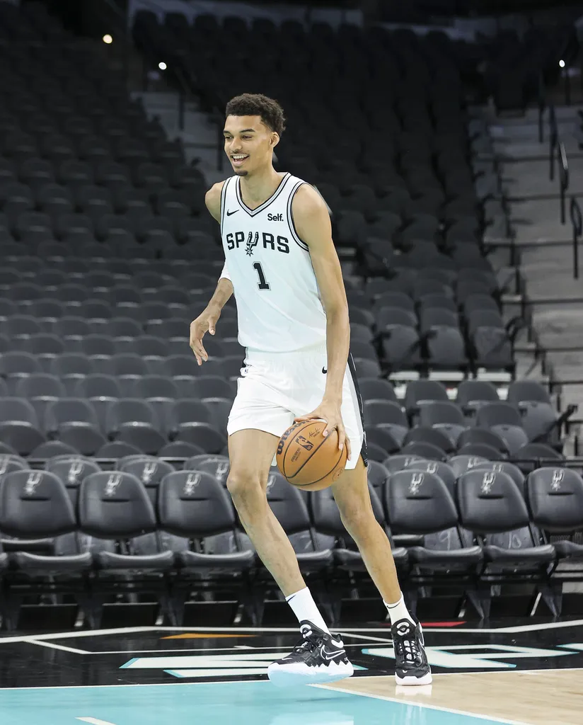 NBA: colegas de Spurs revelam que est&atilde;o chocados com Wembanyama