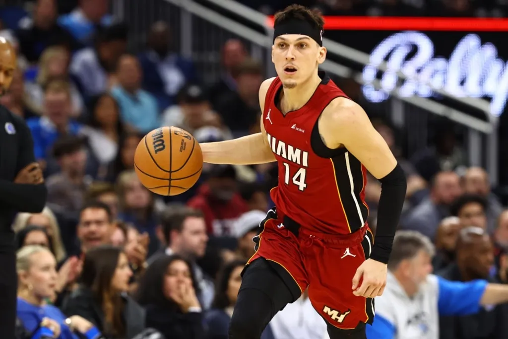 NBA: Tyler Herro lidera Miami Heat em vit&oacute;ria contra Orlando Magic