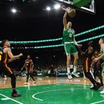 NBA: Porzingis brilha em vit&oacute;ria dos Celtics fora de casa