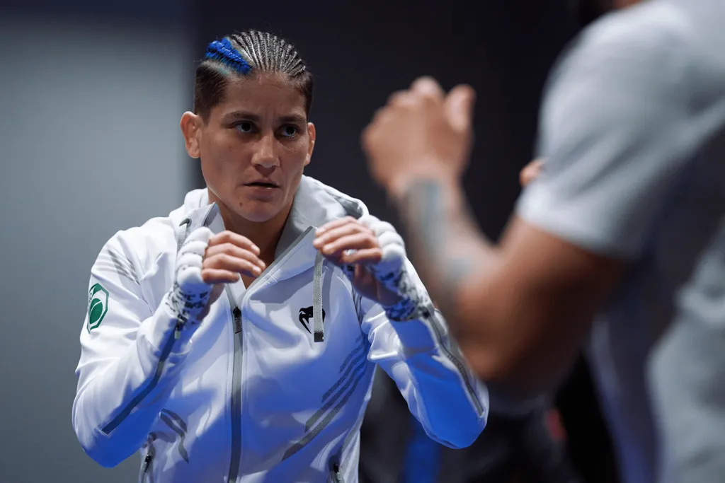 Brasileira n&atilde;o bate peso e vira problema para UFC Vegas 71