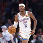 NBA: candidato a MVP renova contrato com marca de cal&ccedil;ados
