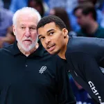 NBA: Embiid elogia e manda conselho importante para Wembanyama