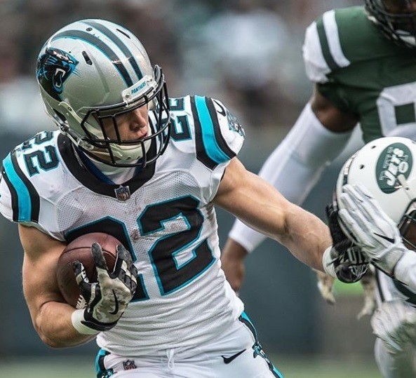 Christian McCaffrey ajudou homem de 72 anos após queda de seis metros
